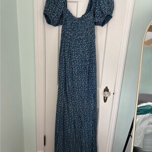 Chic Blue Floral Maxi Dress